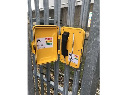 Het laatste nieuws van het bedrijf over J&R Heavy Duty Telephones zijn geïnstalleerd in Cowes, Isle of Wight in het VK